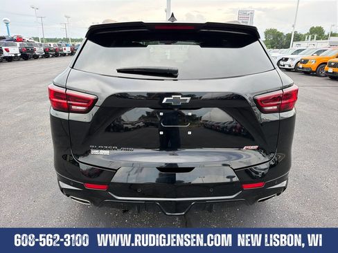 Used 2025 Chevrolet Blazer RS AWD/4WD image 4
