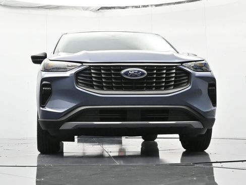 Certified 2025 Ford Escape Active image 43