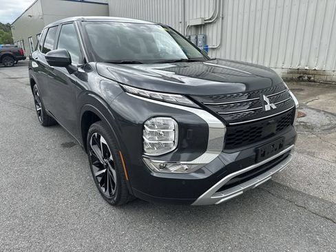 Used 2024 Mitsubishi Outlander SE AWD/4WD image 11
