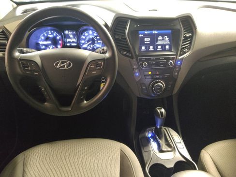 Used 2018 Hyundai Santa Fe SE FWD image 22