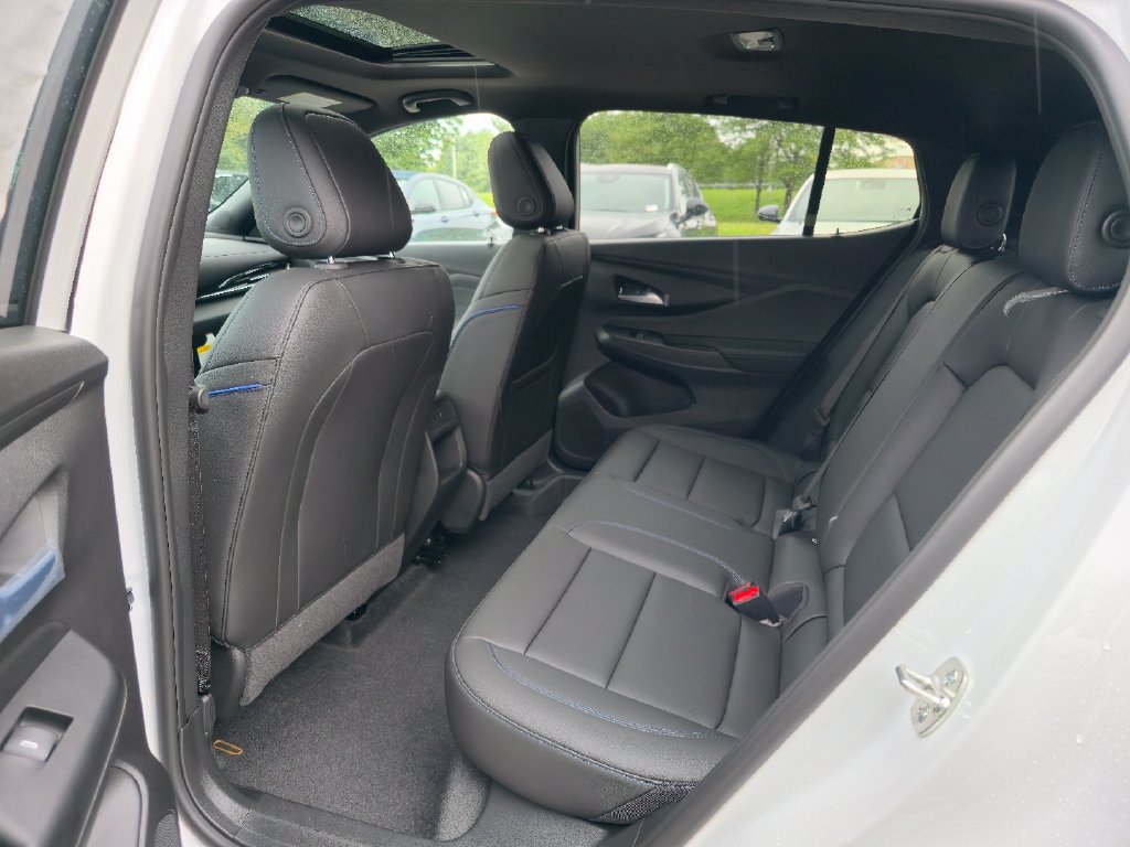 New 2026 Buick Envista Sport Touring w/ Convenience I Package FWD image 24