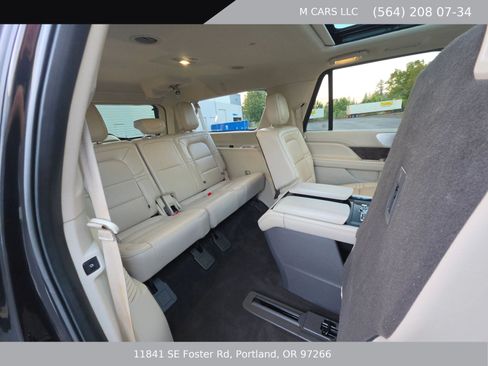 Used 2018 Lincoln Navigator L Reserve w/ Technology Package AWD/4WD image 22