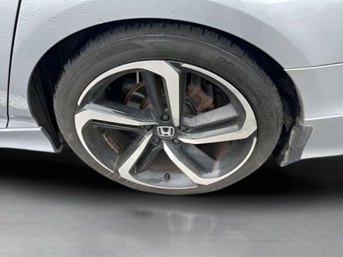 Used 2019 Honda Accord Sport image 9