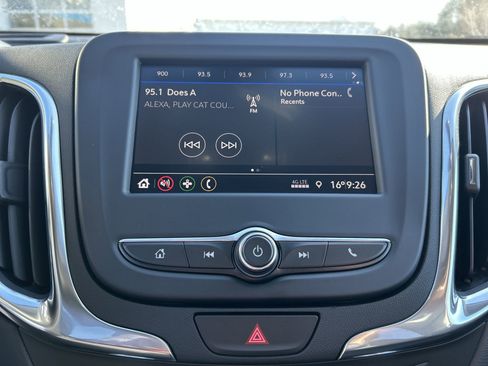 Used 2021 Chevrolet Equinox LT image 16