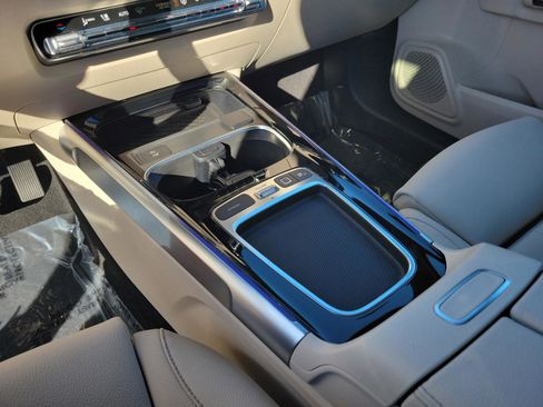 Certified 2025 Mercedes-Benz GLB 250 image 26