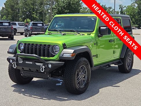Used 2025 Jeep Wrangler Unlimited Sport AWD/4WD image 2