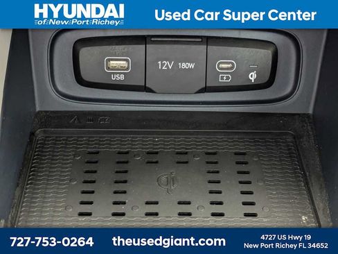 Certified 2023 Hyundai Venue Limited FWD image 21
