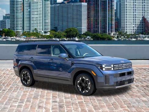 Used 2025 Hyundai Santa Fe SEL image 3