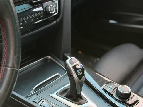 Used 2018 BMW 330i xDrive Sedan AWD/4WD image 16