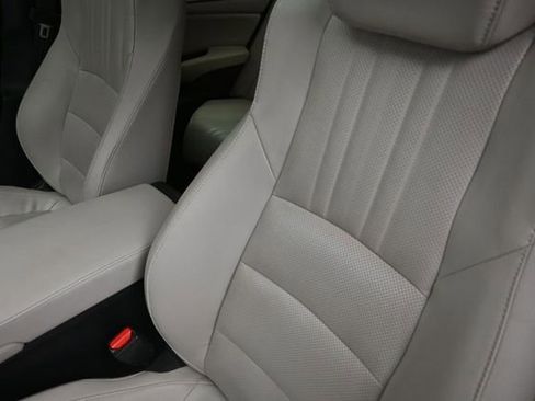 Used 2018 Honda Accord EX-L image 18