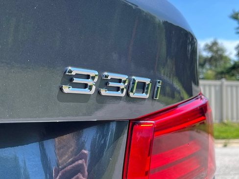 Used 2018 BMW 330i xDrive Sedan w/ Convenience Package AWD/4WD image 13