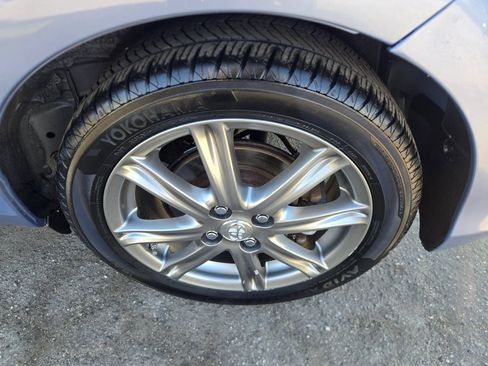 Used 2012 Toyota Yaris SE image 27