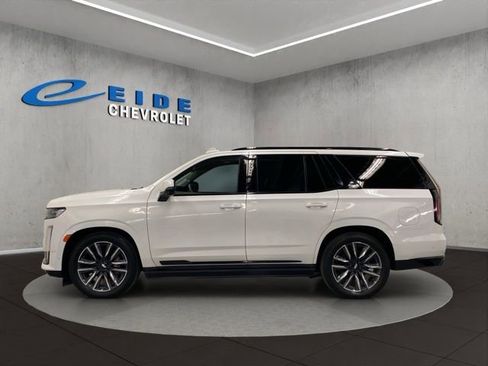 Used 2023 Cadillac Escalade Sport Platinum w/ Heavy-Duty Trailer Package AWD/4WD image 9