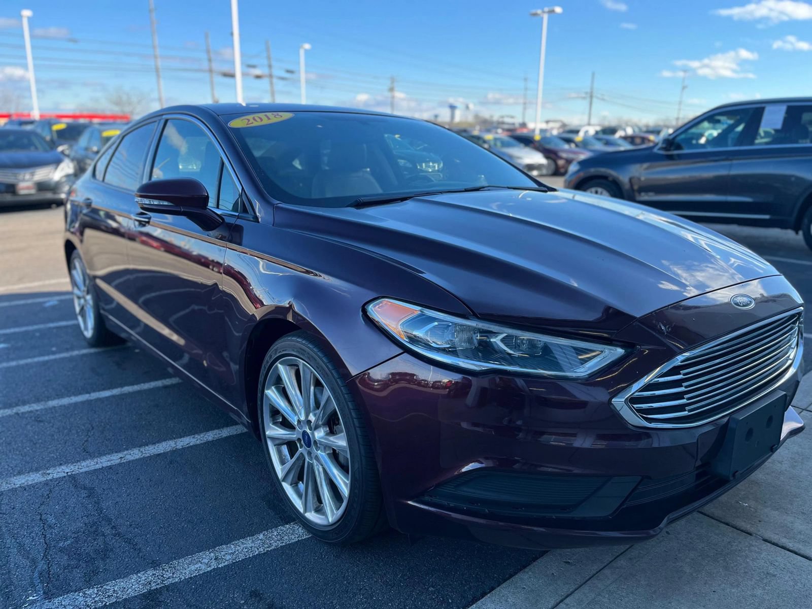 Used 2018 Ford Fusion SE w/ Fusion SE Technology Package FWD image 8