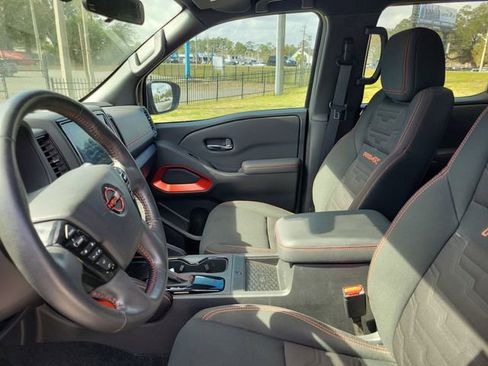 Used 2023 Nissan Frontier PRO-4X w/ Pro Convenience Package image 11