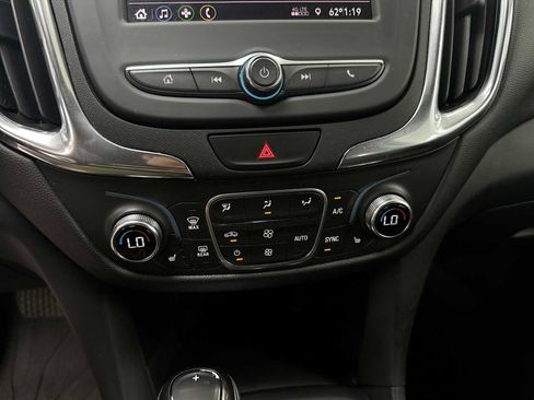 Used 2020 Chevrolet Equinox LT FWD image 16