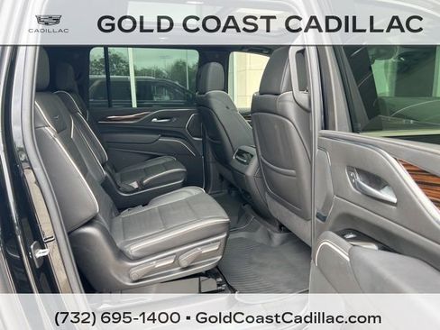 Certified 2024 Cadillac Escalade ESV Premium Luxury AWD/4WD image 9