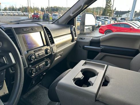 Used 2022 Ford F350 XLT w/ FX4 Off-Road Package image 17