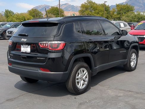 Used 2018 Jeep Compass Sport AWD/4WD image 3