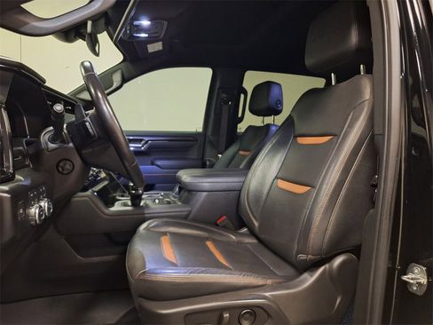 Used 2023 GMC Sierra 1500 AT4 w/ AT4 Preferred Package image 13