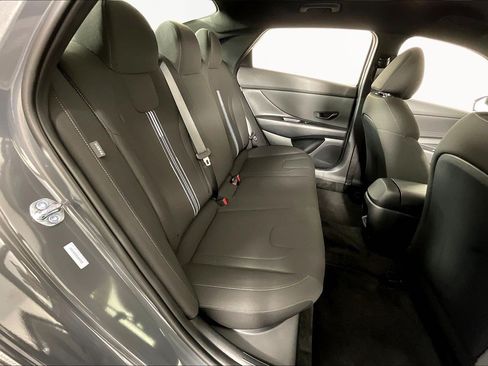 Used 2025 Hyundai Elantra Sport FWD image 23