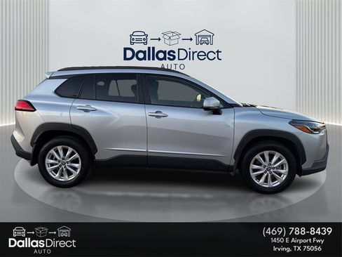 Used 2023 Toyota Corolla Cross LE image 5