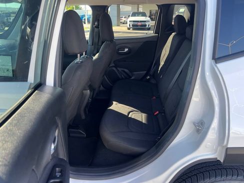 Used 2021 Jeep Renegade Latitude AWD/4WD image 26