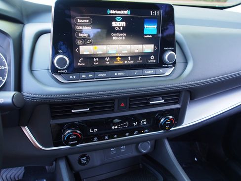 Used 2026 Nissan Rogue SV image 22