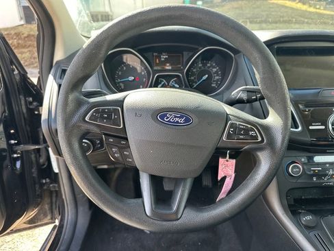 Used 2018 Ford Focus SEL image 14
