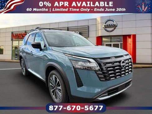 New 2026 Nissan Pathfinder Platinum w/ Cargo Package AWD/4WD image 1