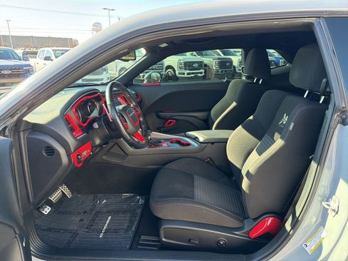 Used 2021 Dodge Challenger R/T Scat Pack w/ Scat Pack Stripe image 10