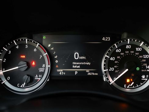 Certified 2023 Toyota Highlander XLE image 26