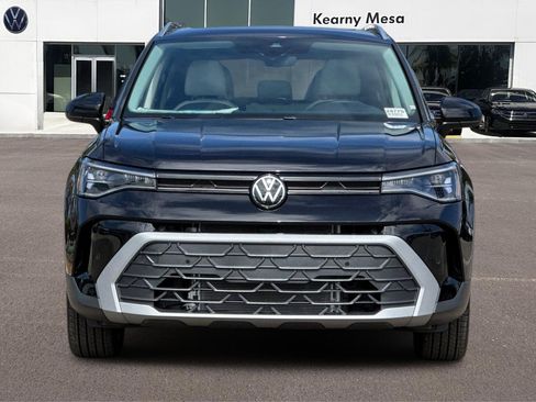 New 2025 Volkswagen Taos SE image 9