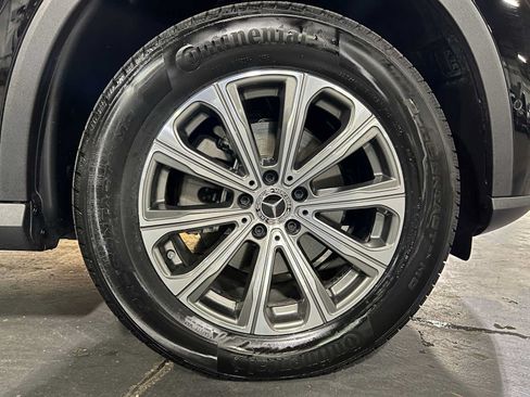 Certified 2026 Mercedes-Benz GLC 300 4MATIC image 9