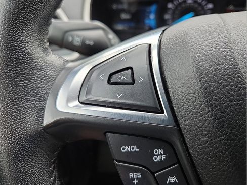 Used 2020 Ford Edge SEL w/ Convenience Package AWD/4WD image 19