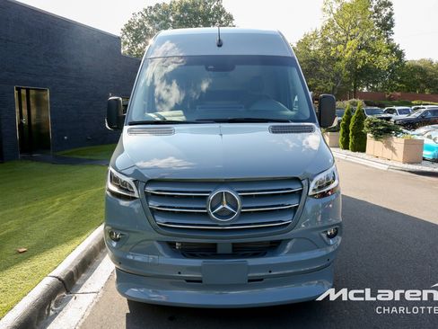 Used 2023 Mercedes-Benz Sprinter 3500 image 3