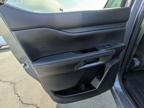 Used 2025 Ford Ranger Lariat w/ FX4 Off-Road Package image 29