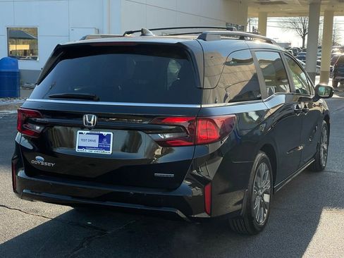 Certified 2025 Honda Odyssey Touring image 6