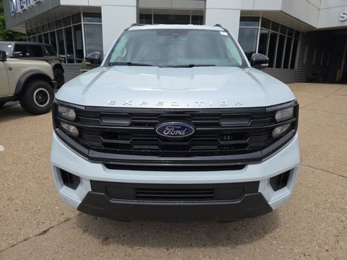 New 2026 Ford Expedition Max Active AWD/4WD image 2