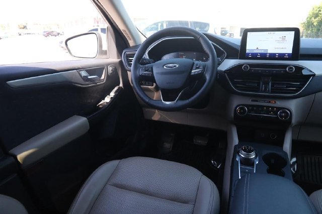 Certified 2020 Ford Escape SEL FWD image 25