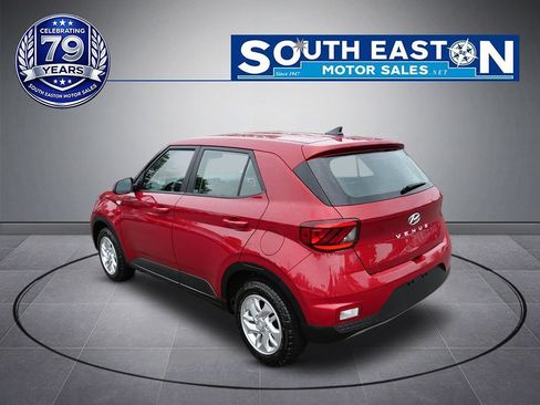 Used 2021 Hyundai Venue SE FWD image 5