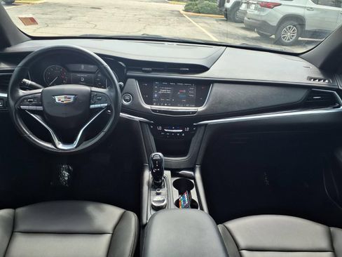 Used 2024 Cadillac XT6 Luxury FWD image 3