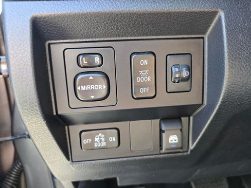 Used 2017 Toyota Tundra SR5 w/ TRD Off Road Package AWD/4WD image 35