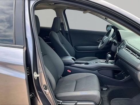 Used 2019 Honda HR-V EX image 7