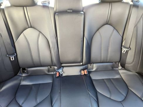 Used 2022 Toyota Avalon XLE FWD image 16