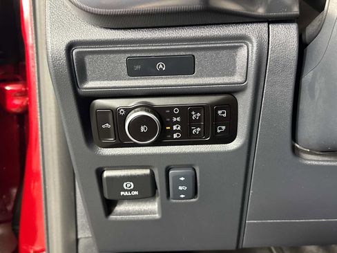 Used 2025 Ford F150 Platinum w/ Equipment Group 702A High AWD/4WD image 33