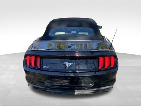 Used 2021 Ford Mustang Premium image 4