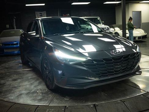 Used 2022 Hyundai Elantra SEL FWD image 5