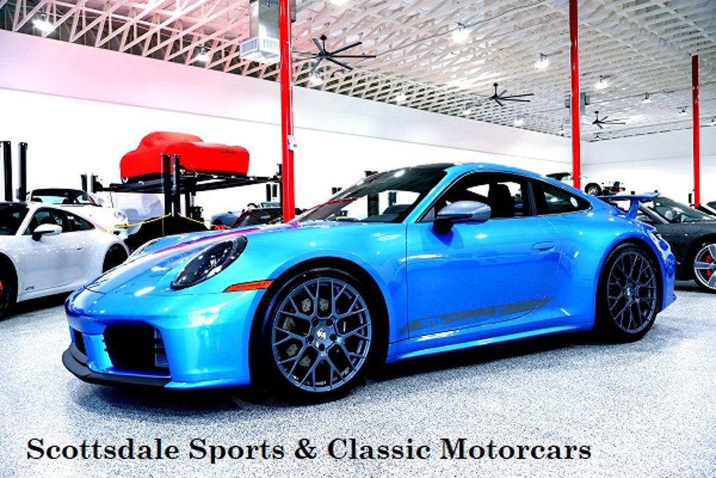 Used 2026 Porsche 911 Carrera T RWD image 2