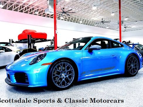 Used 2026 Porsche 911 Carrera T RWD image 2